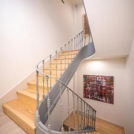 Hostel We Hate F Tourists