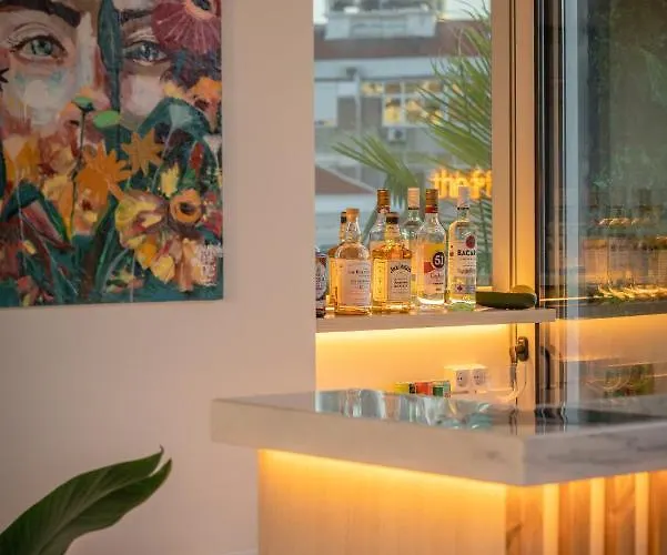 We Hate F Tourists * Lisboa