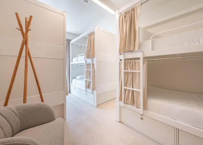 We Hate F Tourists Albergue Lisboa