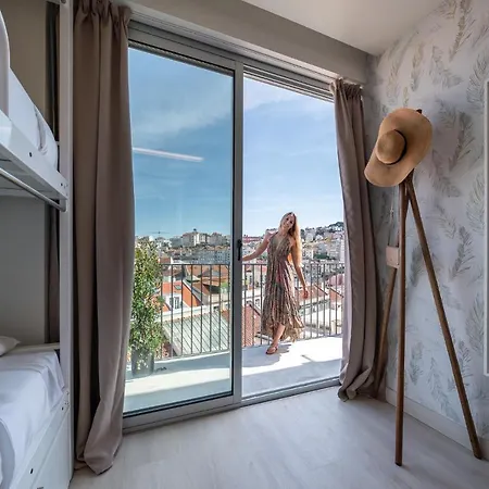 We Hate F Tourists *