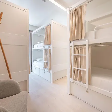 We Hate F Tourists Hostel Lisboa