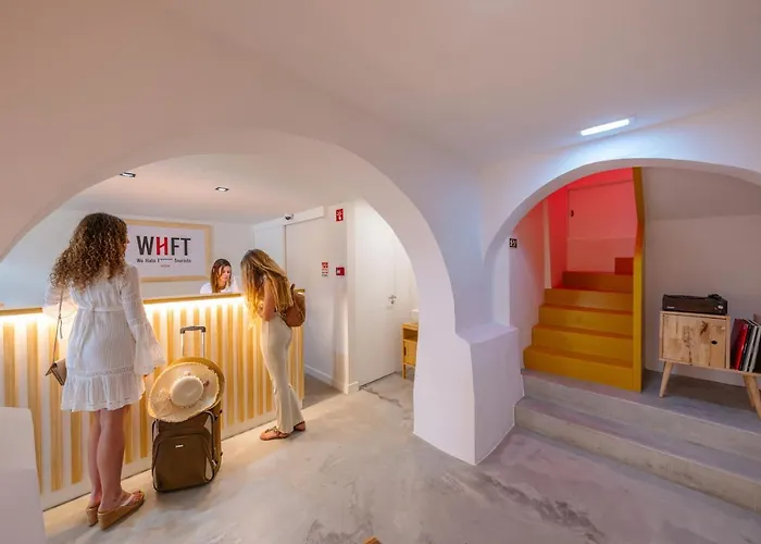 Хостел We Hate F Tourists Лиссабон